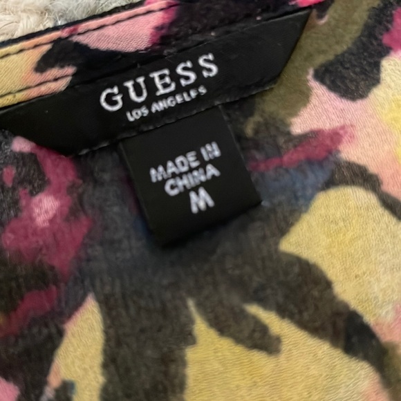 Guess Ruffled Floral Blouse - Picture 12 of 12